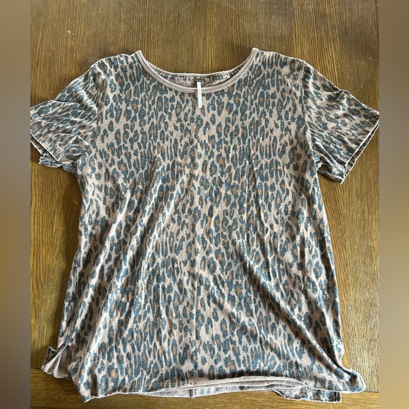 Free People leopard print t-shirt - Picture 1 of 2